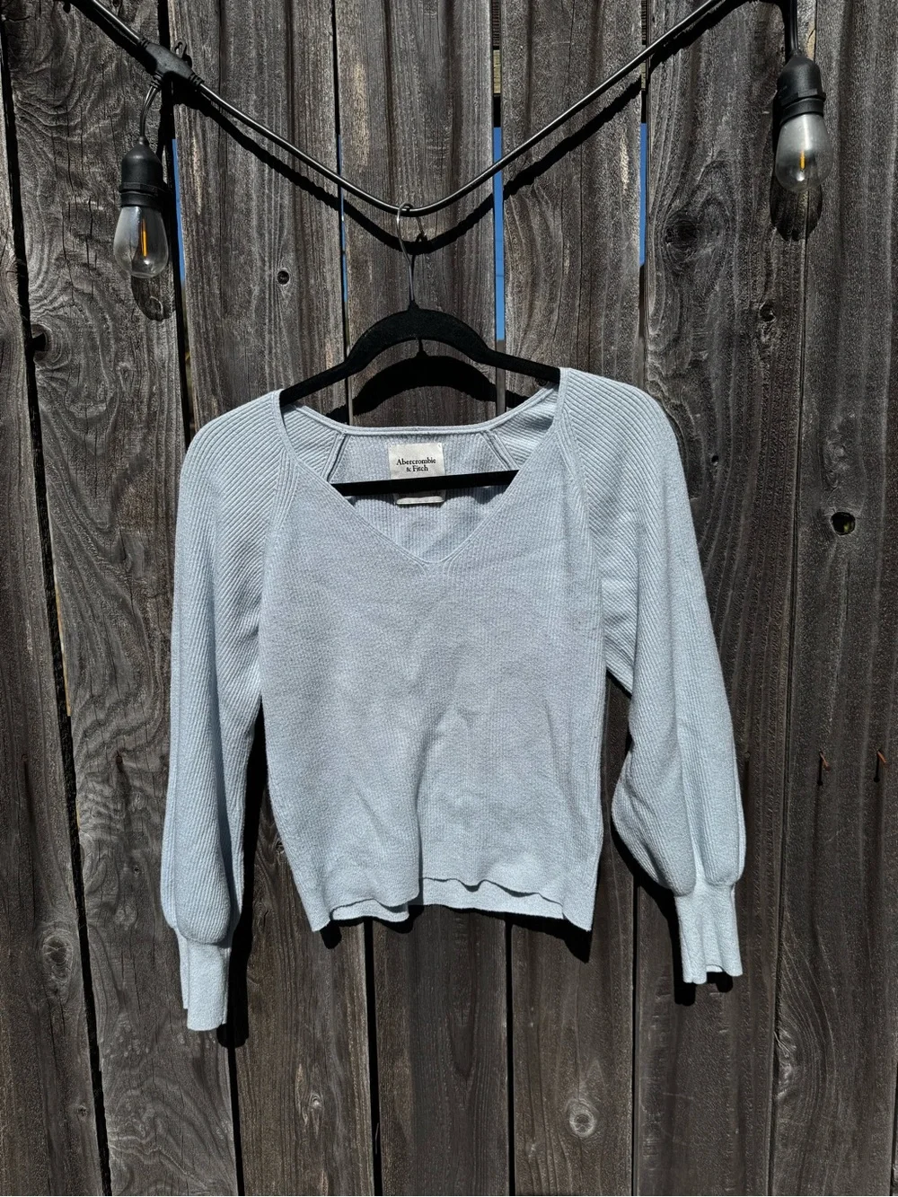 🟡Abercrombie and Fitch Women’s Baby Blue V Neck Long Sleeve Sweater size Small
